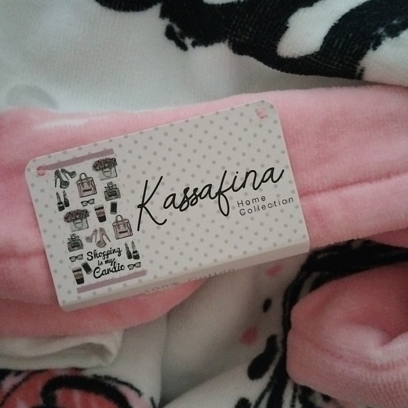 Kassafina Home "Shopping is My Cardio" Lux Goods Bath + Hand Towels, Was… - Picture 3 of 6
